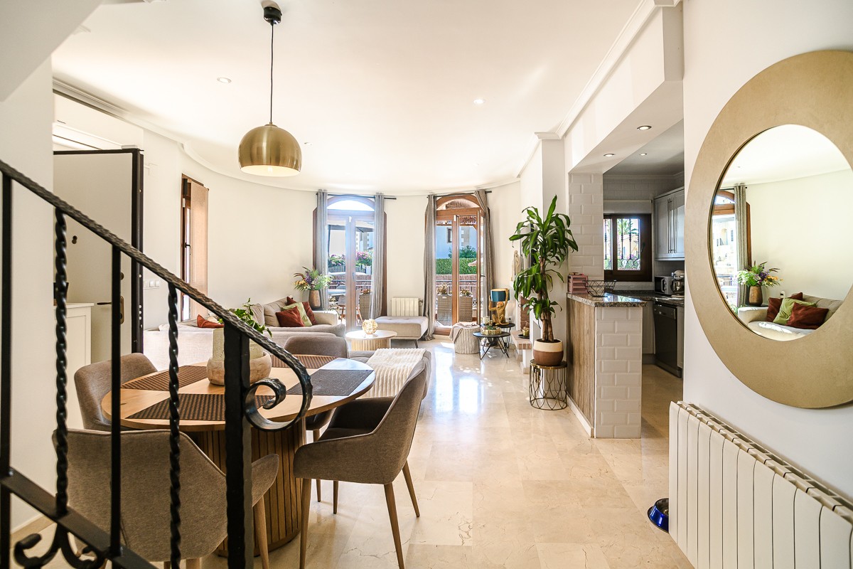 Garden in villa for sale in Algorfa