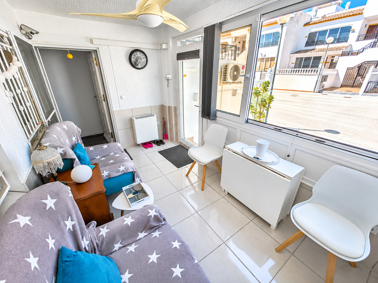 Bedroom in apartment for sale in Vistabella Golf Entre Naranjos