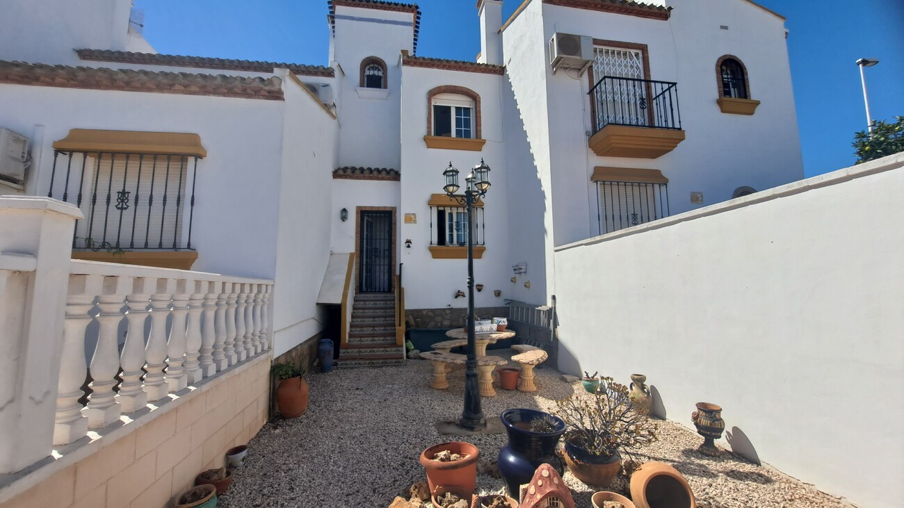 Dining area in terraced for sale in Los Dolses