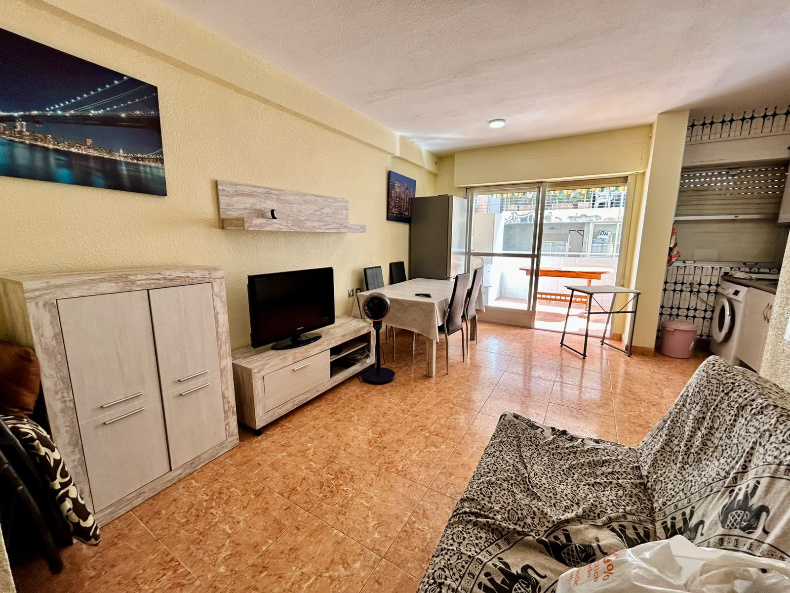 Bedroom in apartment for sale in Torrevieja