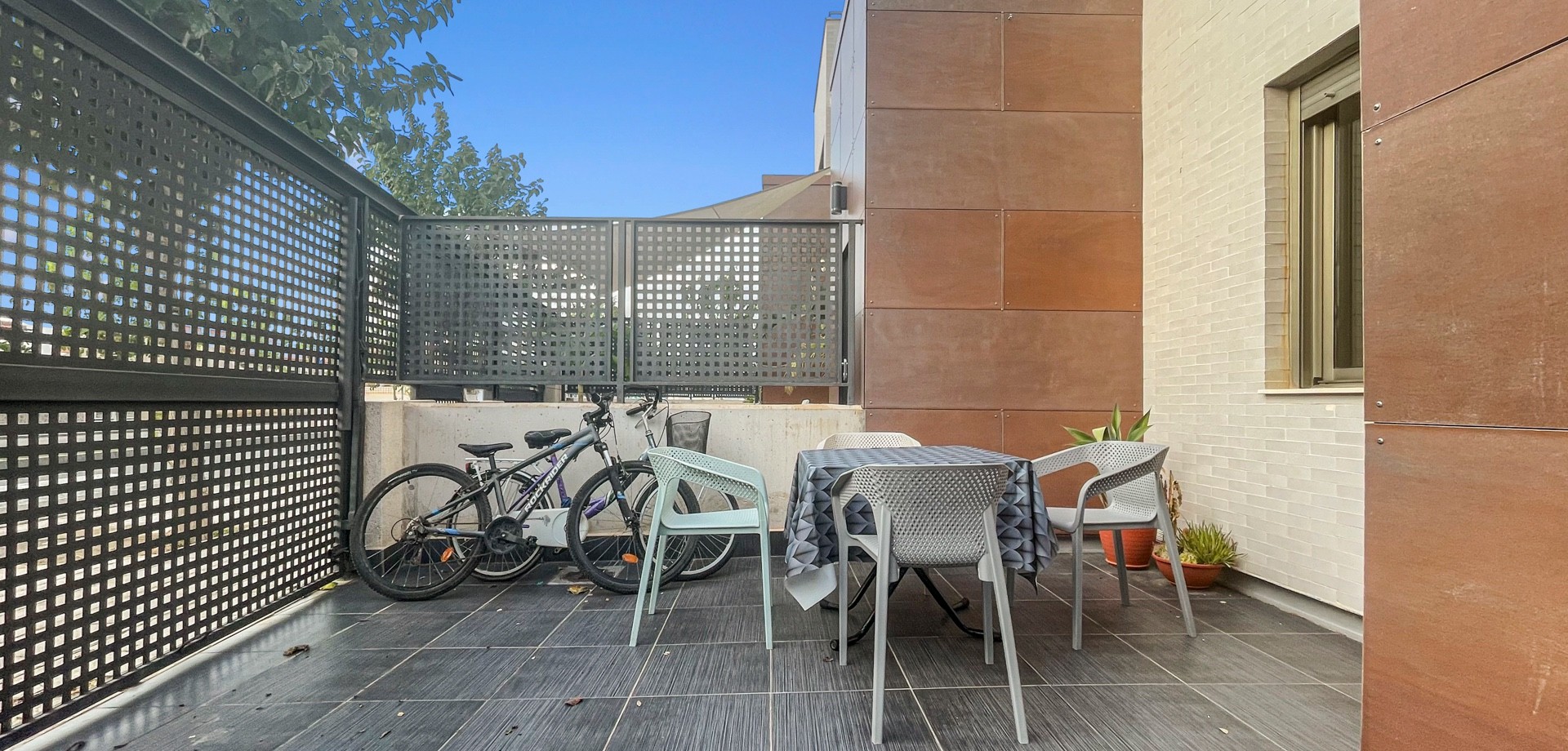 Dining area in terraced for sale in Pilar de La Horadada