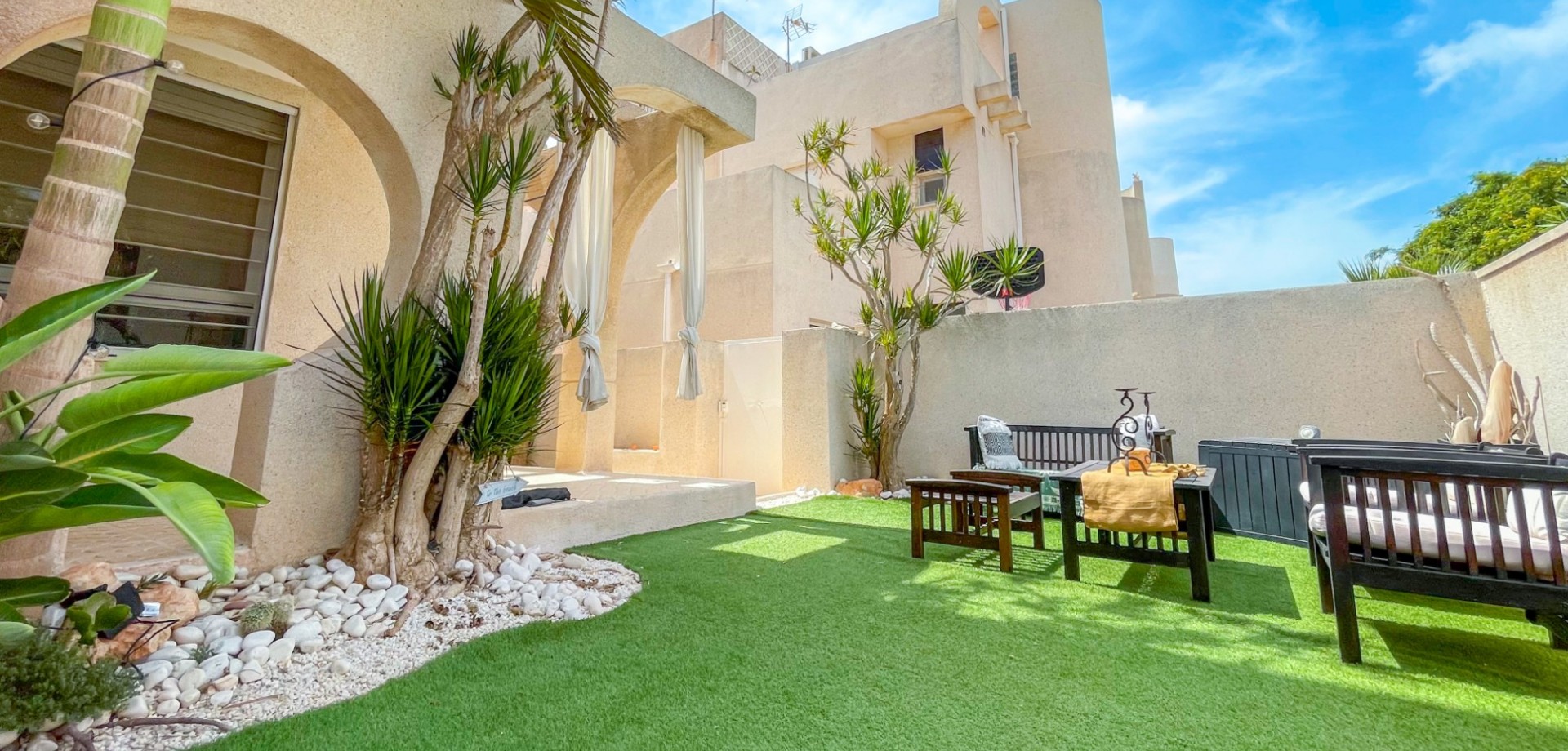 Exterior view in terraced for sale in Torrevieja