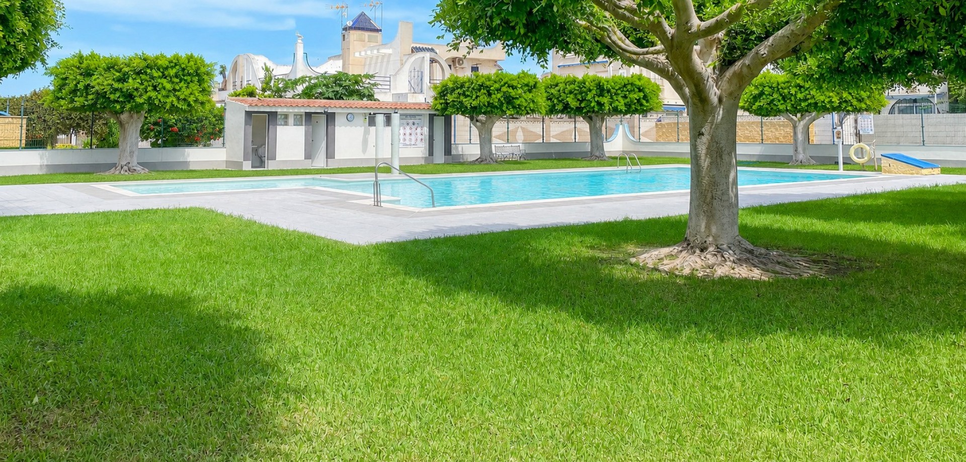 Exterior view in terraced for sale in Torrevieja