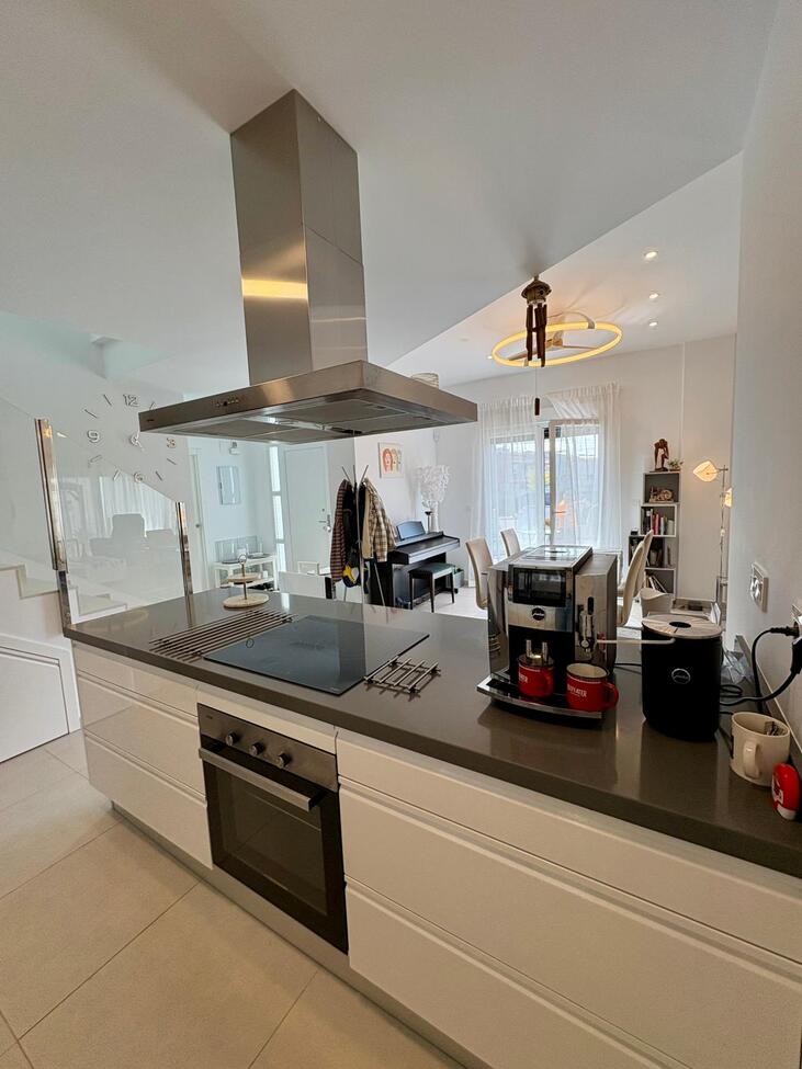 Dining area in villa for sale in Rojales
