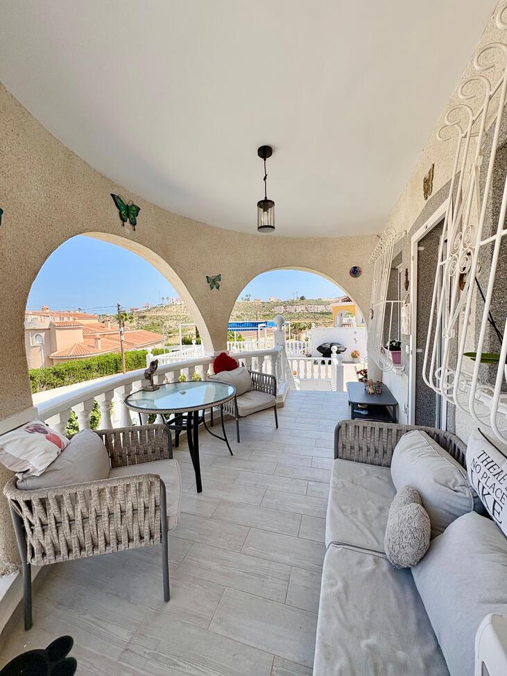 Terrace in villa for sale in Rojales