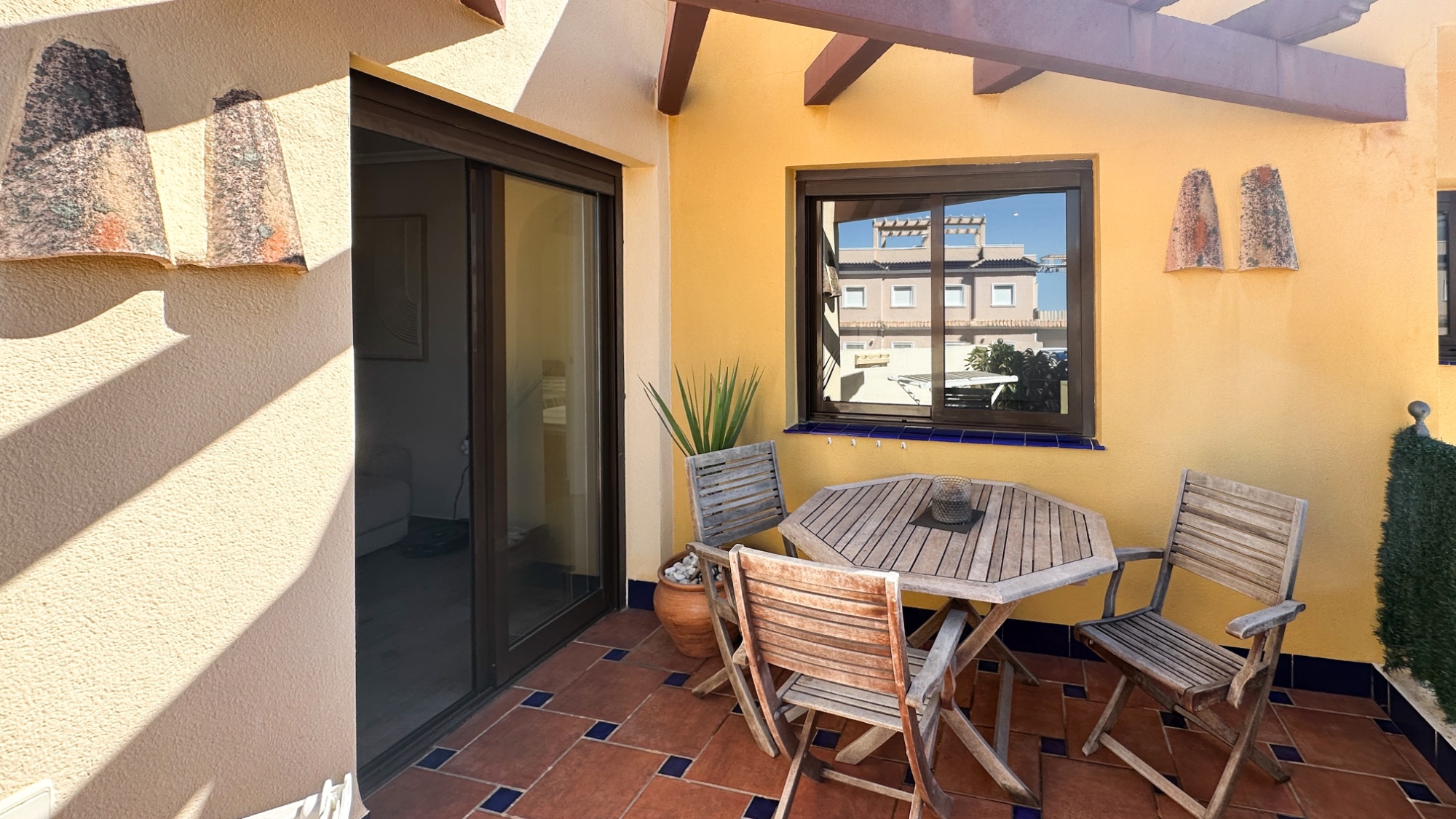 Dining area in bungalow for sale in Orihuela Costa