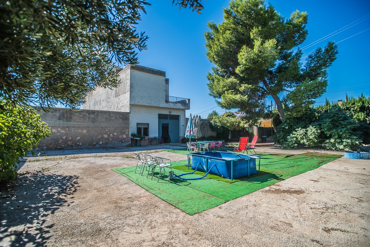 Terrace in villa for sale in Orihuela
