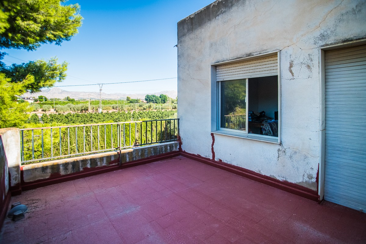Bathroom in villa for sale in Orihuela