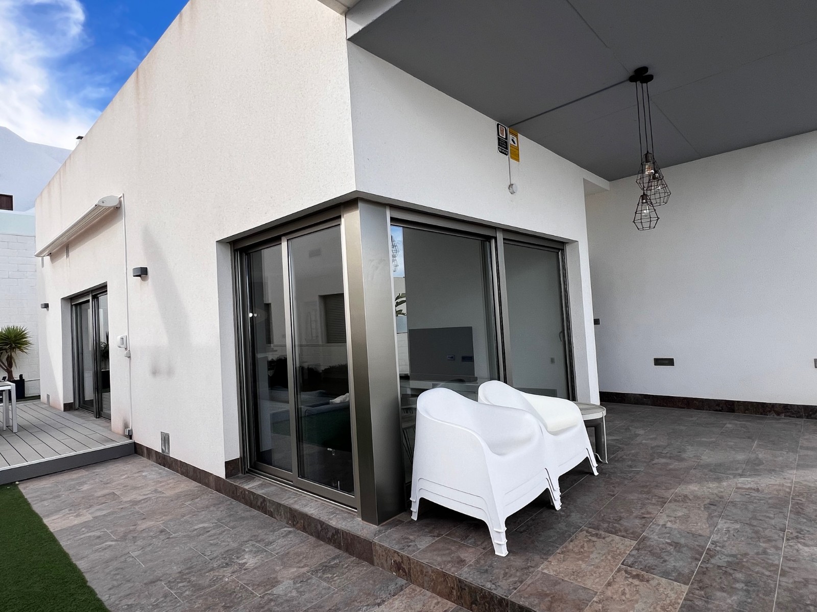 Kitchen in villa for sale in Orihuela Costa