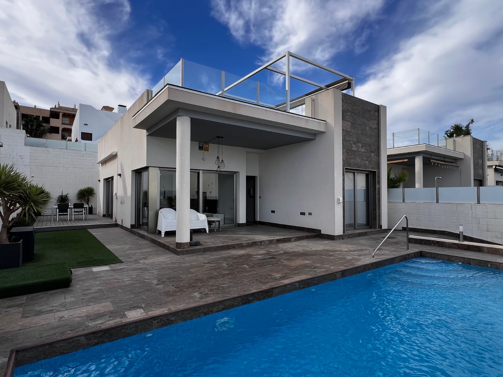 Bathroom in villa for sale in Orihuela Costa