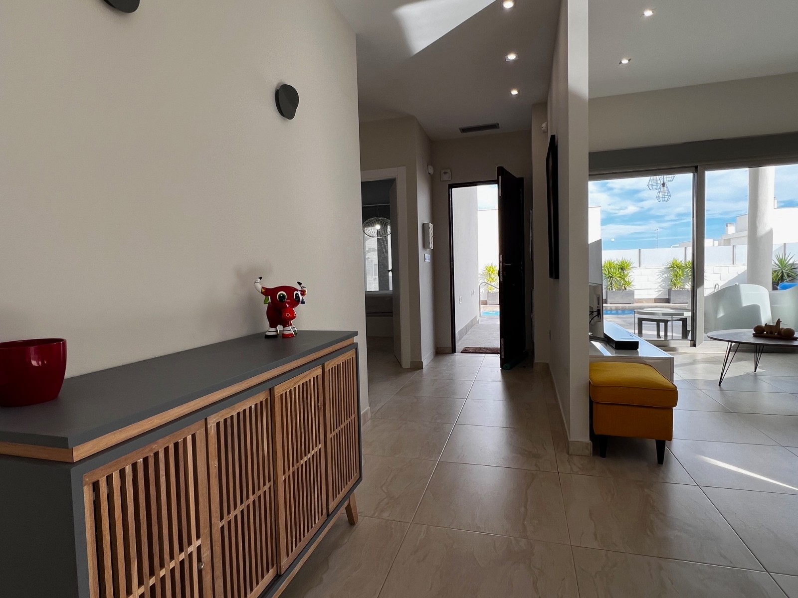 Garden in villa for sale in Orihuela Costa
