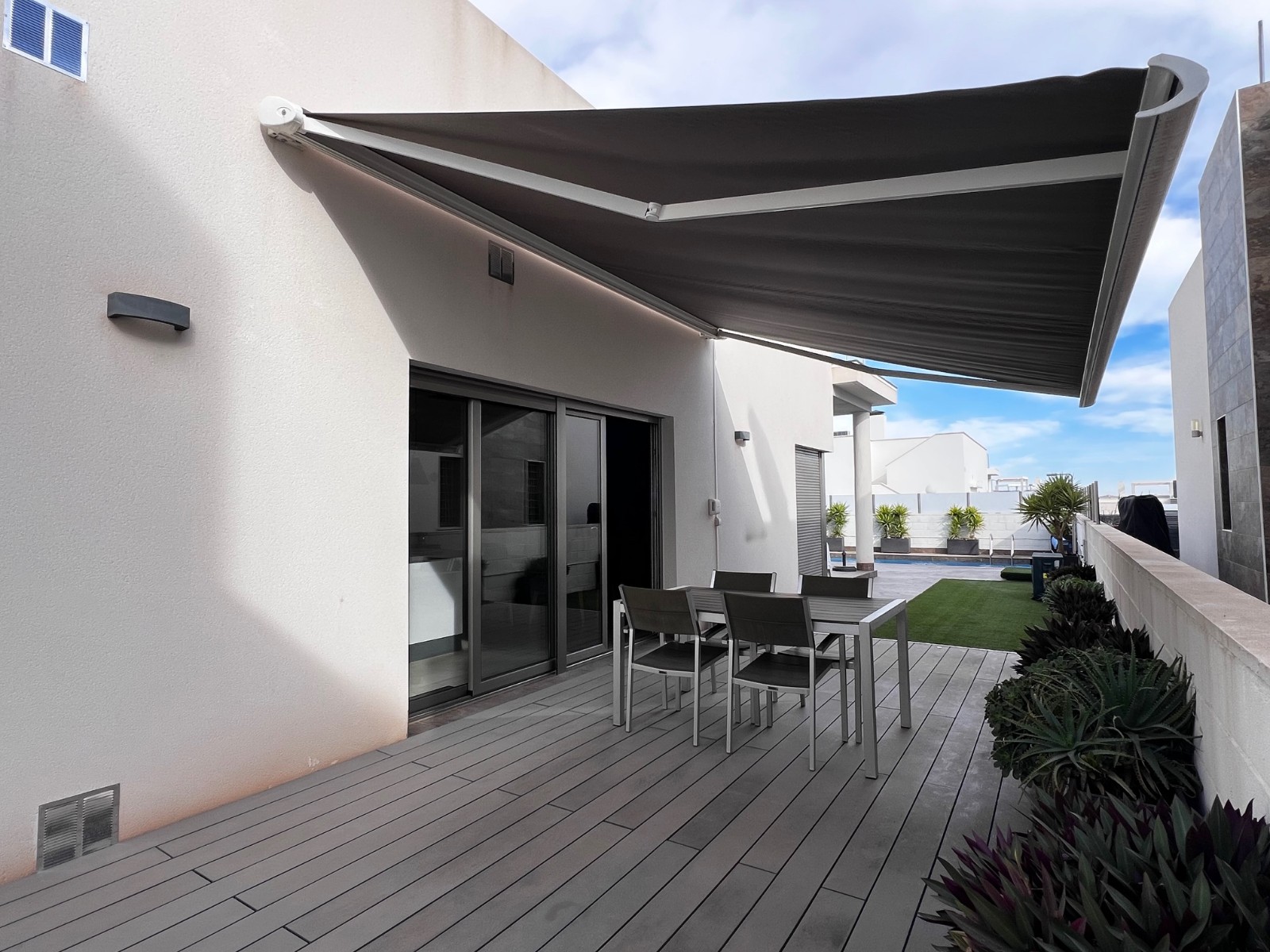 Bedroom in villa for sale in Orihuela Costa