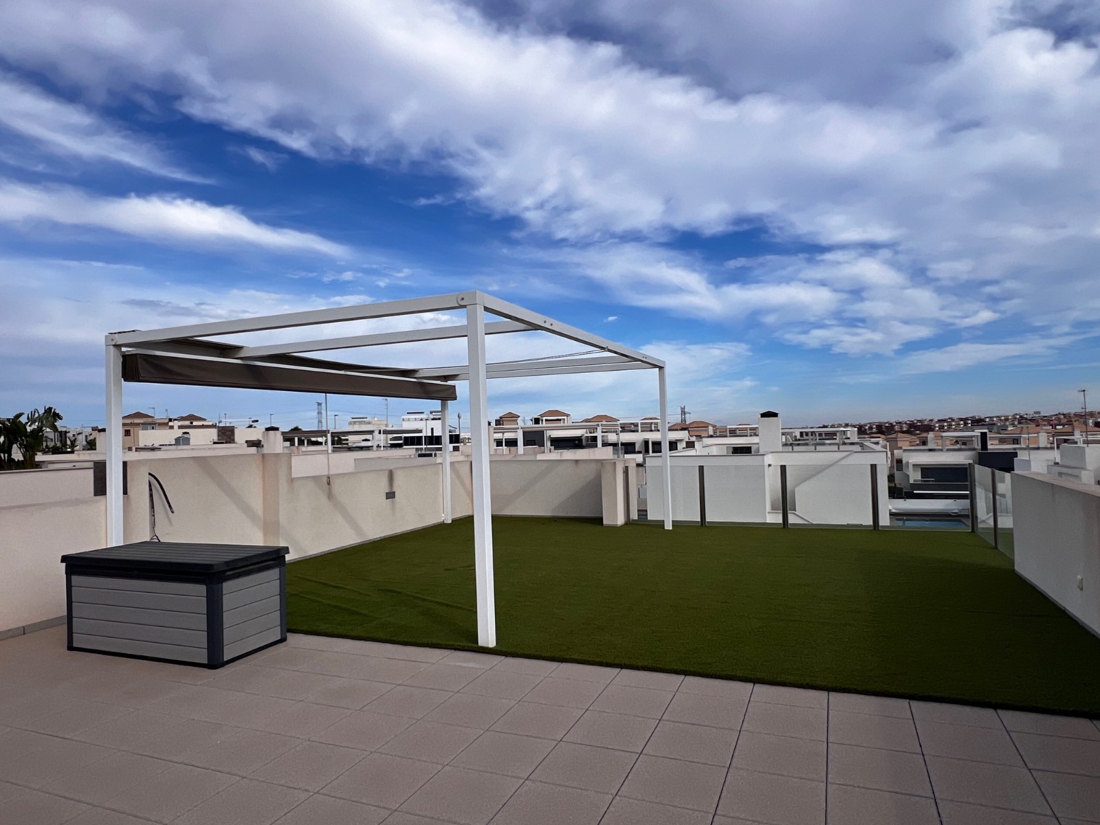 Garden in villa for sale in Orihuela Costa