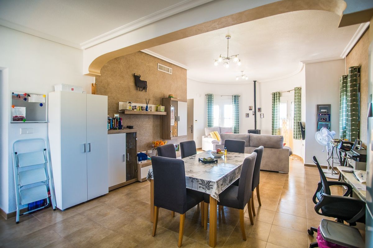 Garden in villa for sale in Catral