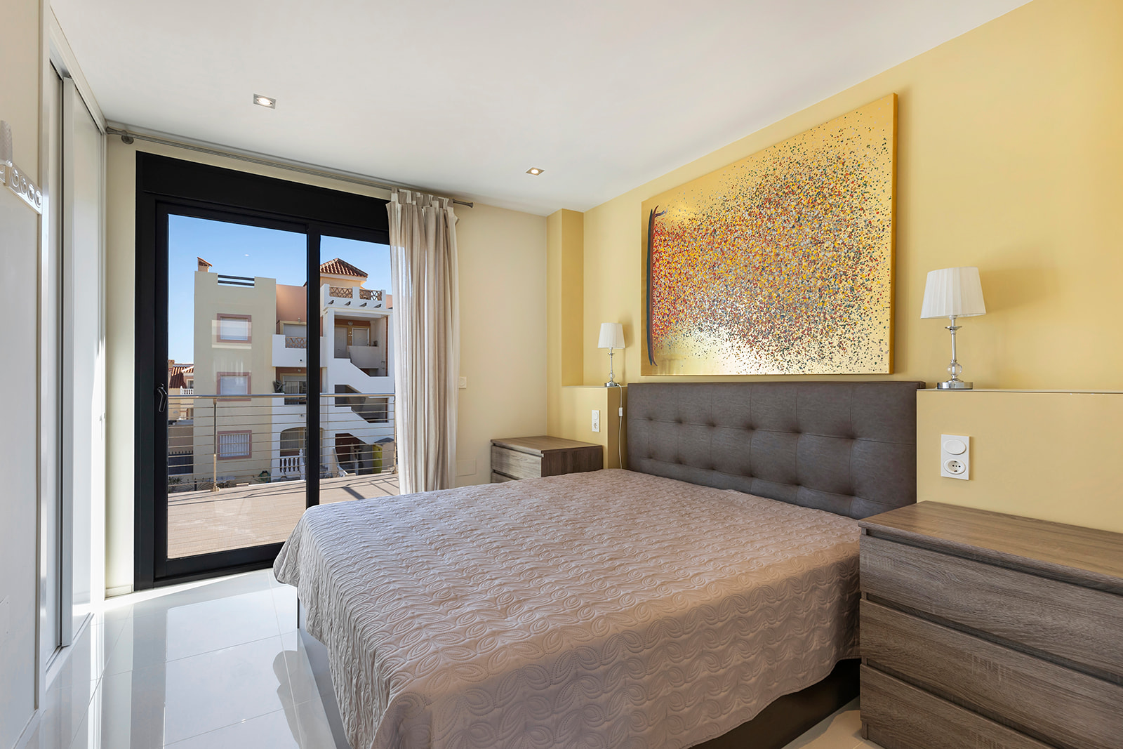 Garden in villa for sale in Orihuela Costa