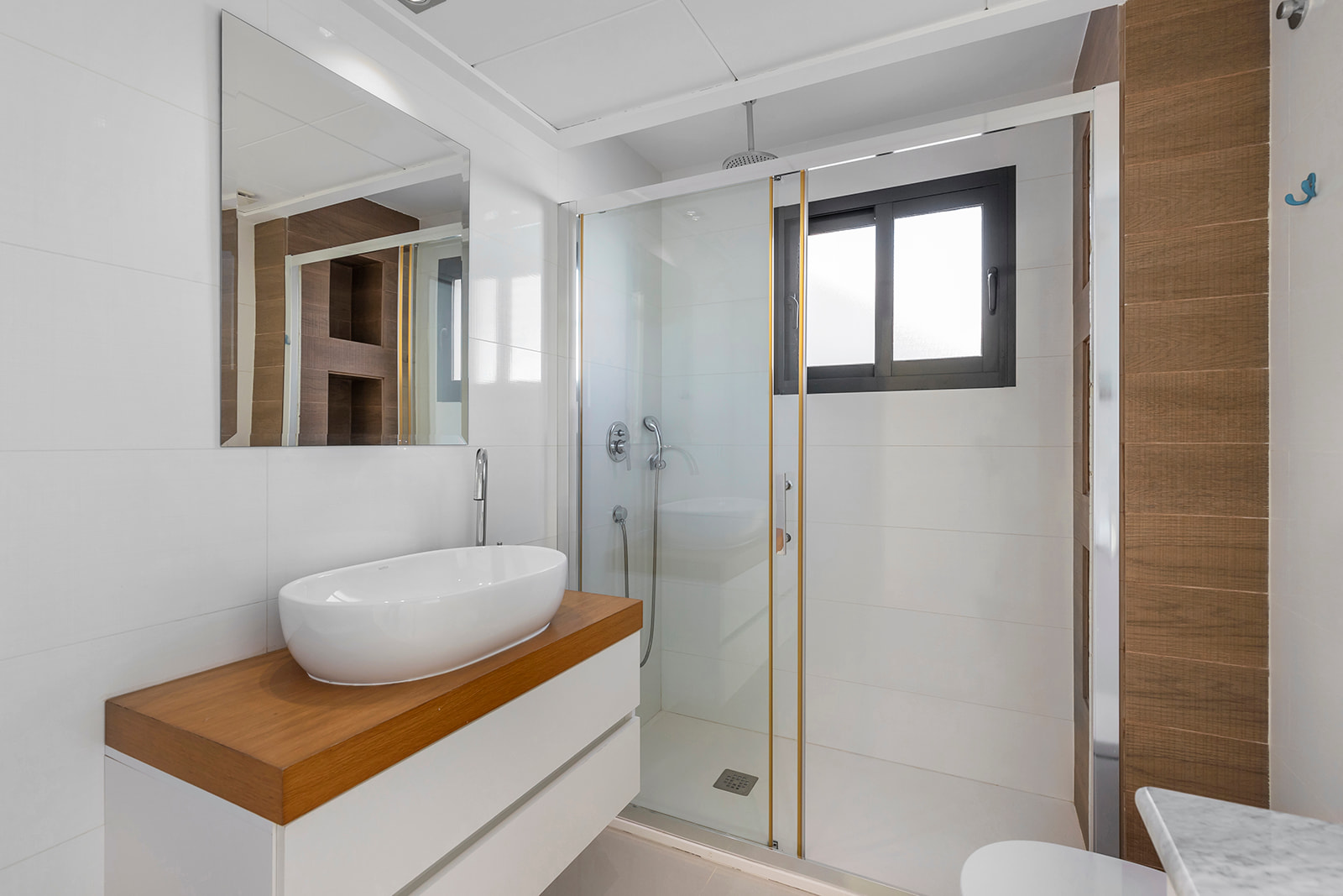 Bedroom in villa for sale in Orihuela Costa