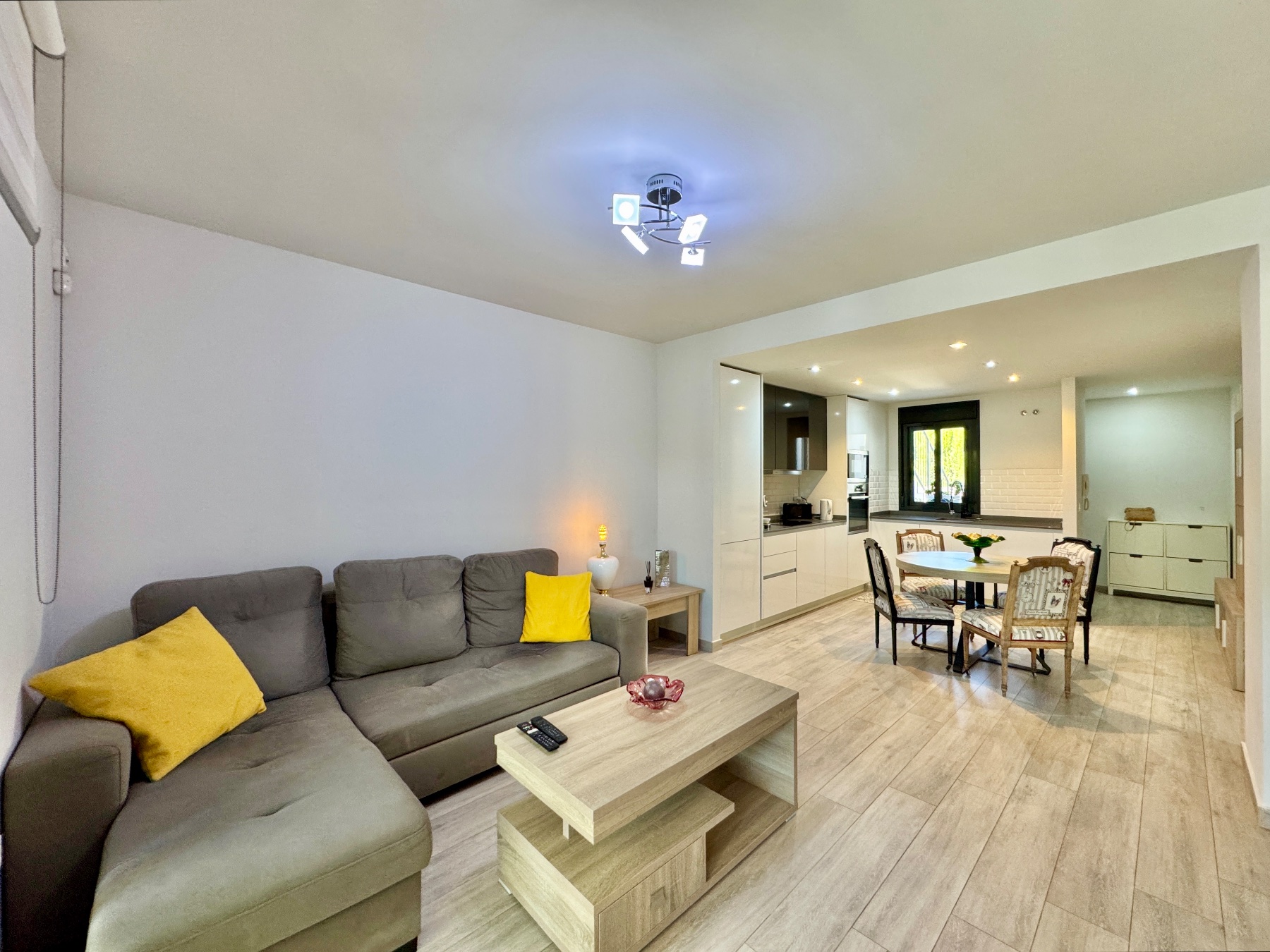 Living room in apartment for sale in Villamartin