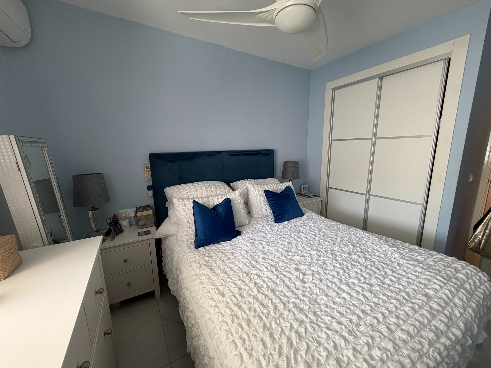 Kitchen in apartment for sale in Orihuela