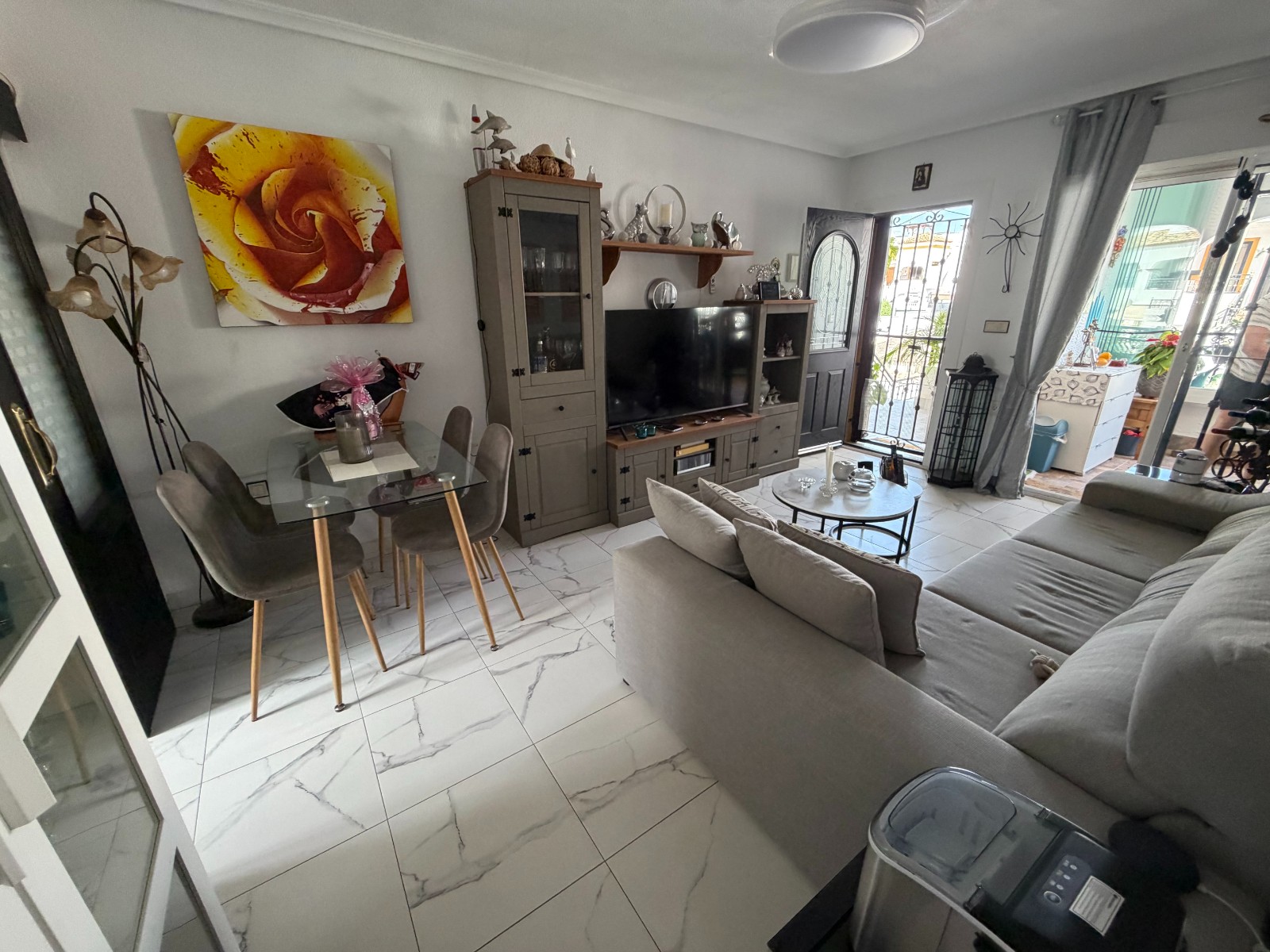 Dining area in apartment for sale in Orihuela