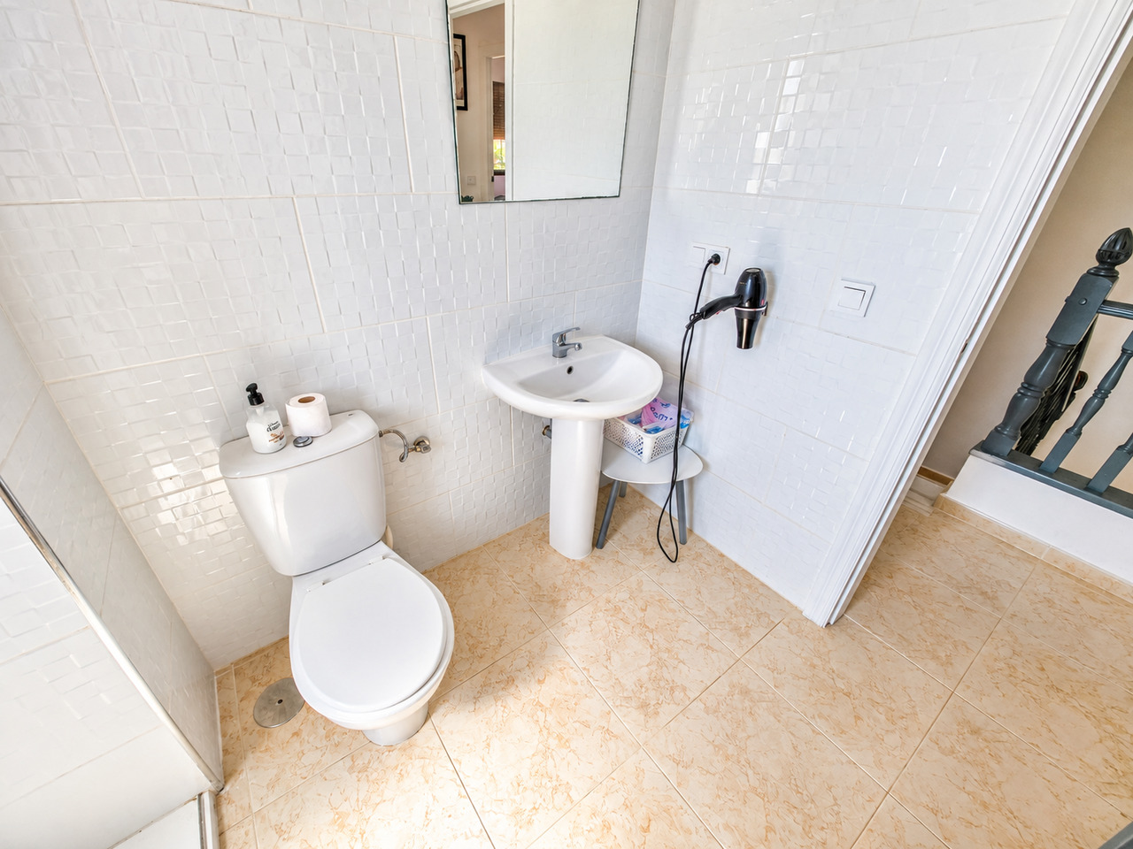 Pool area in villa for sale in Villamartin
