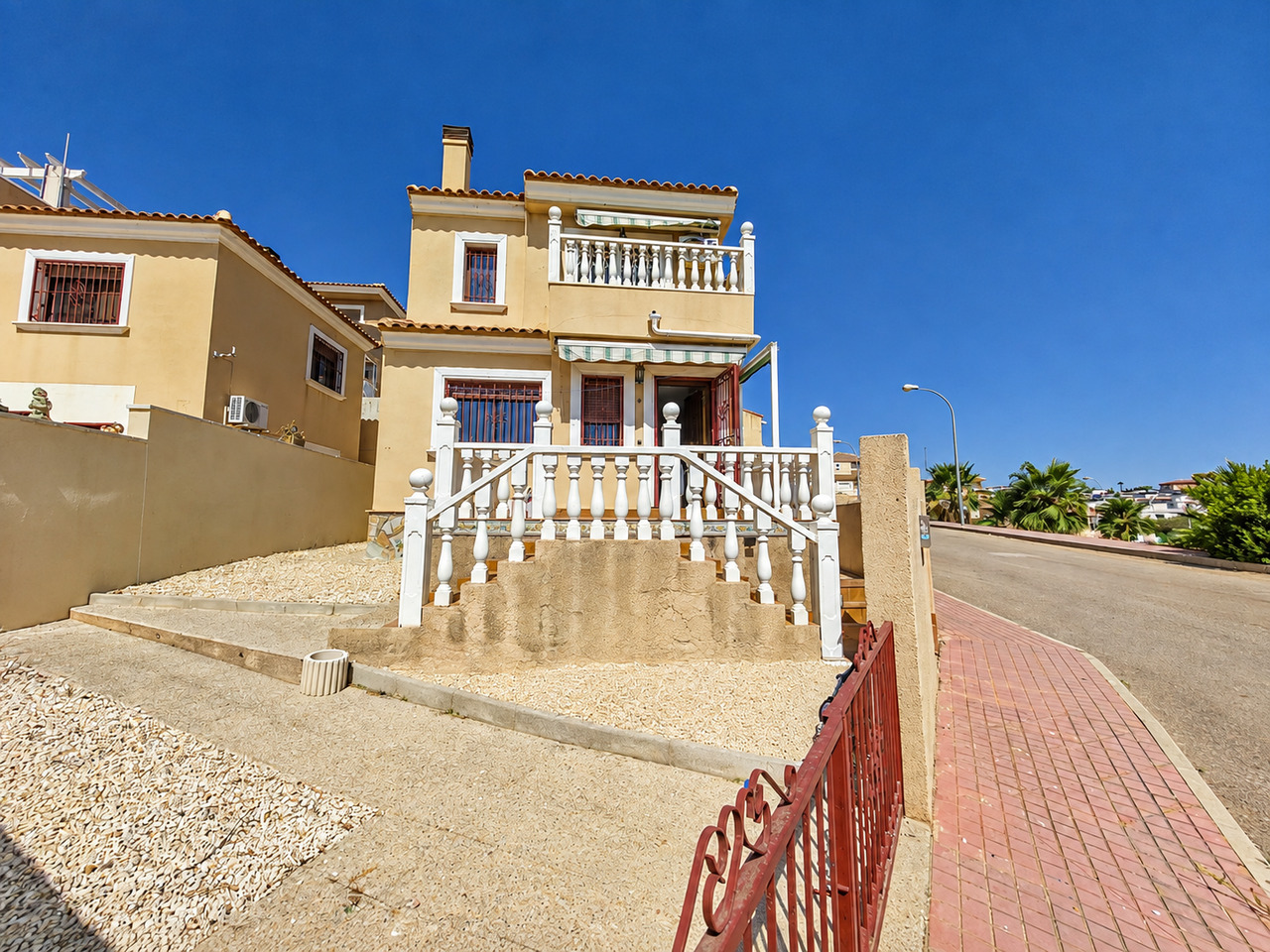 Exterior view in villa for sale in Villamartin