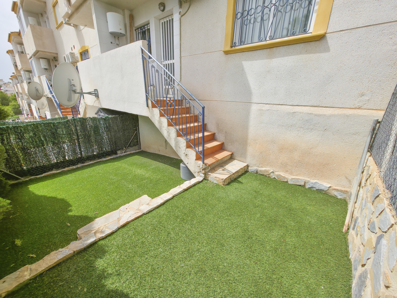 Bedroom in apartment for sale in Villamartin
