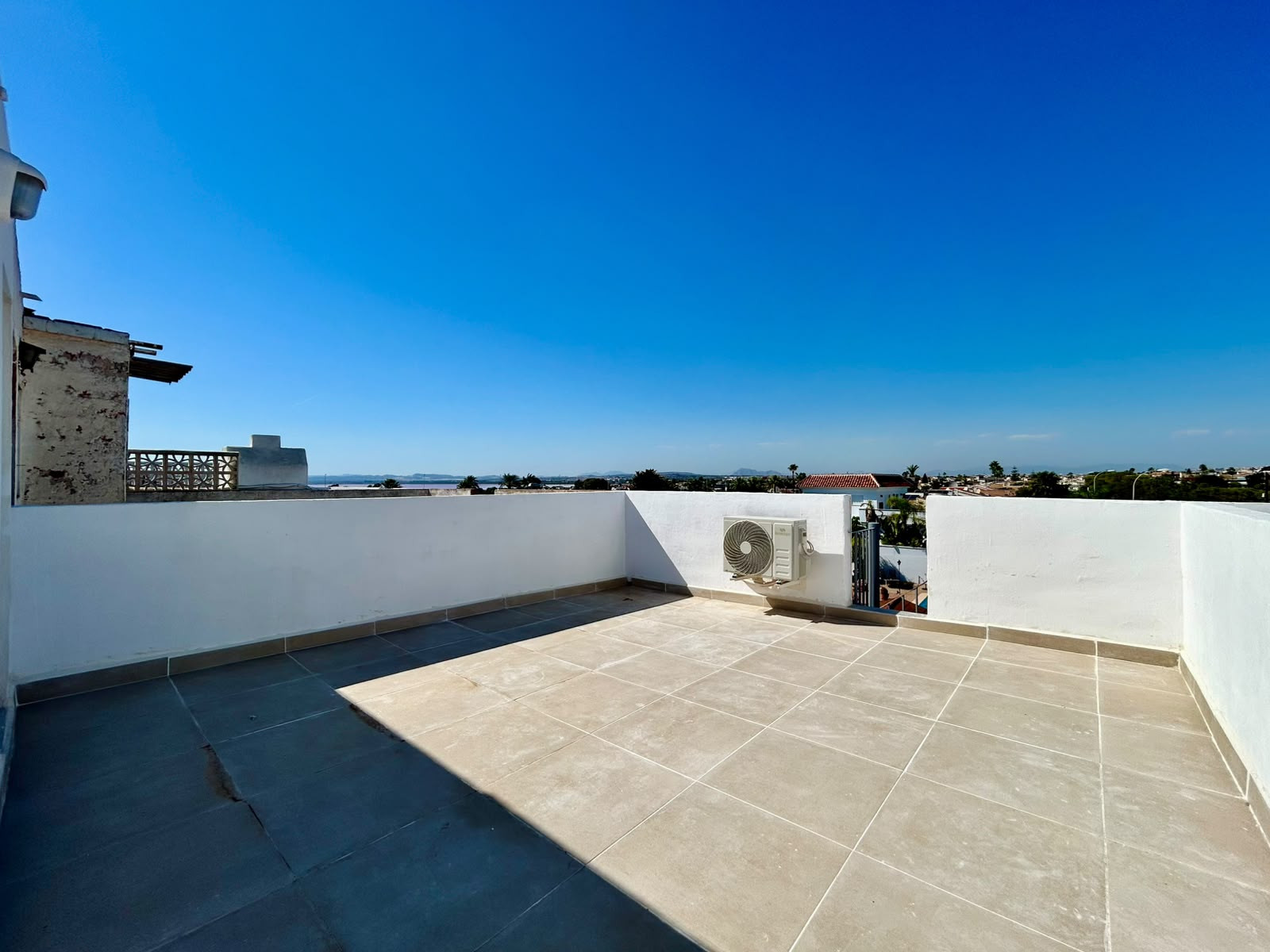 Terrace in apartment for sale in Torrevieja