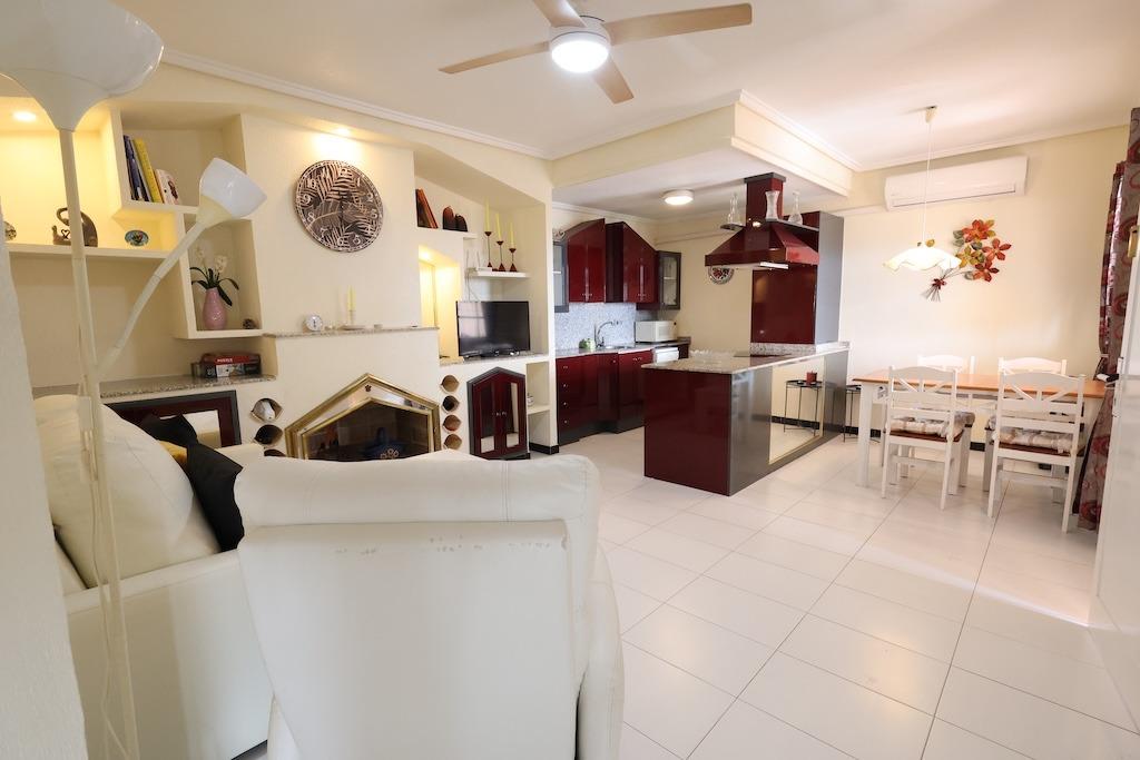 Living room in apartment for sale in Torrevieja