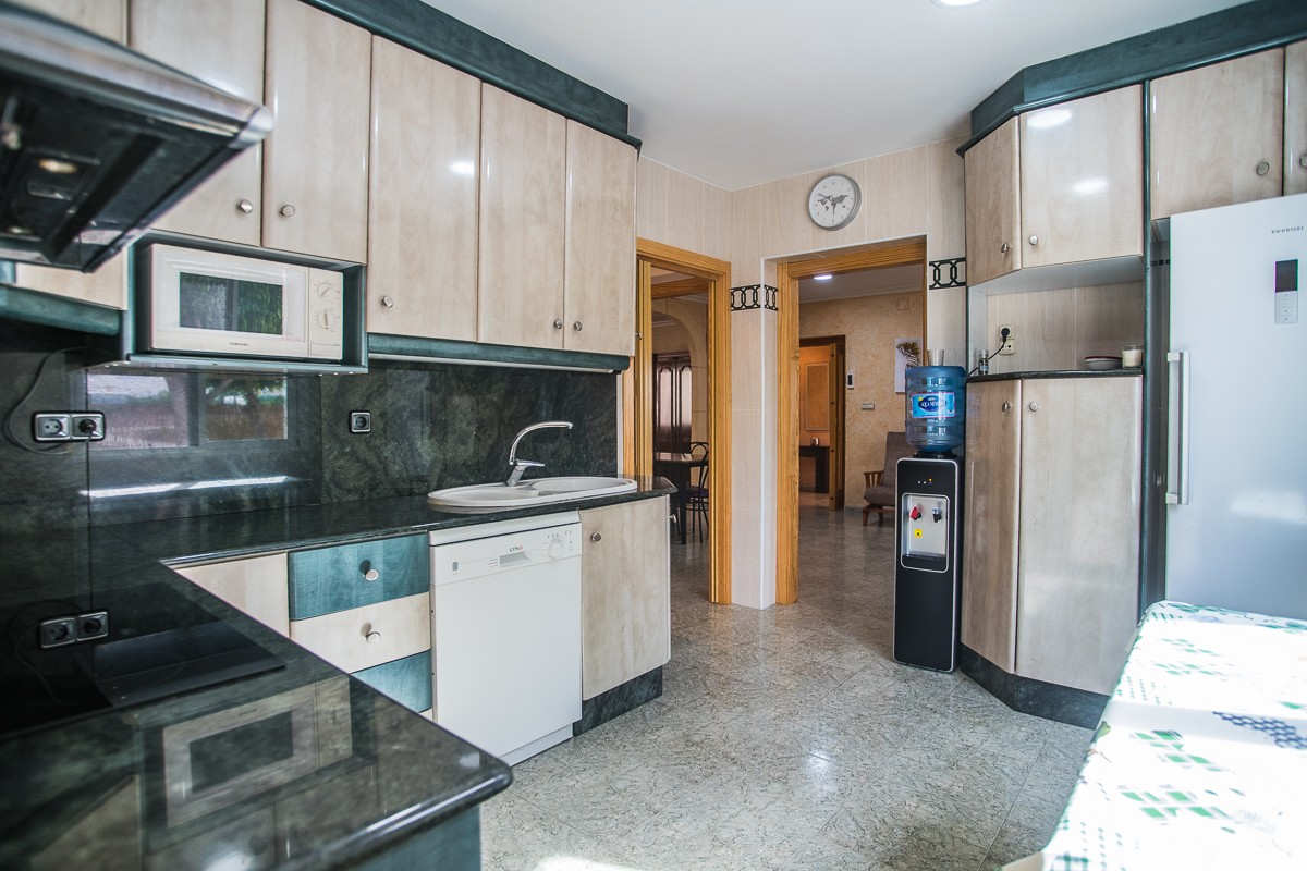 Bathroom in villa for sale in Orihuela