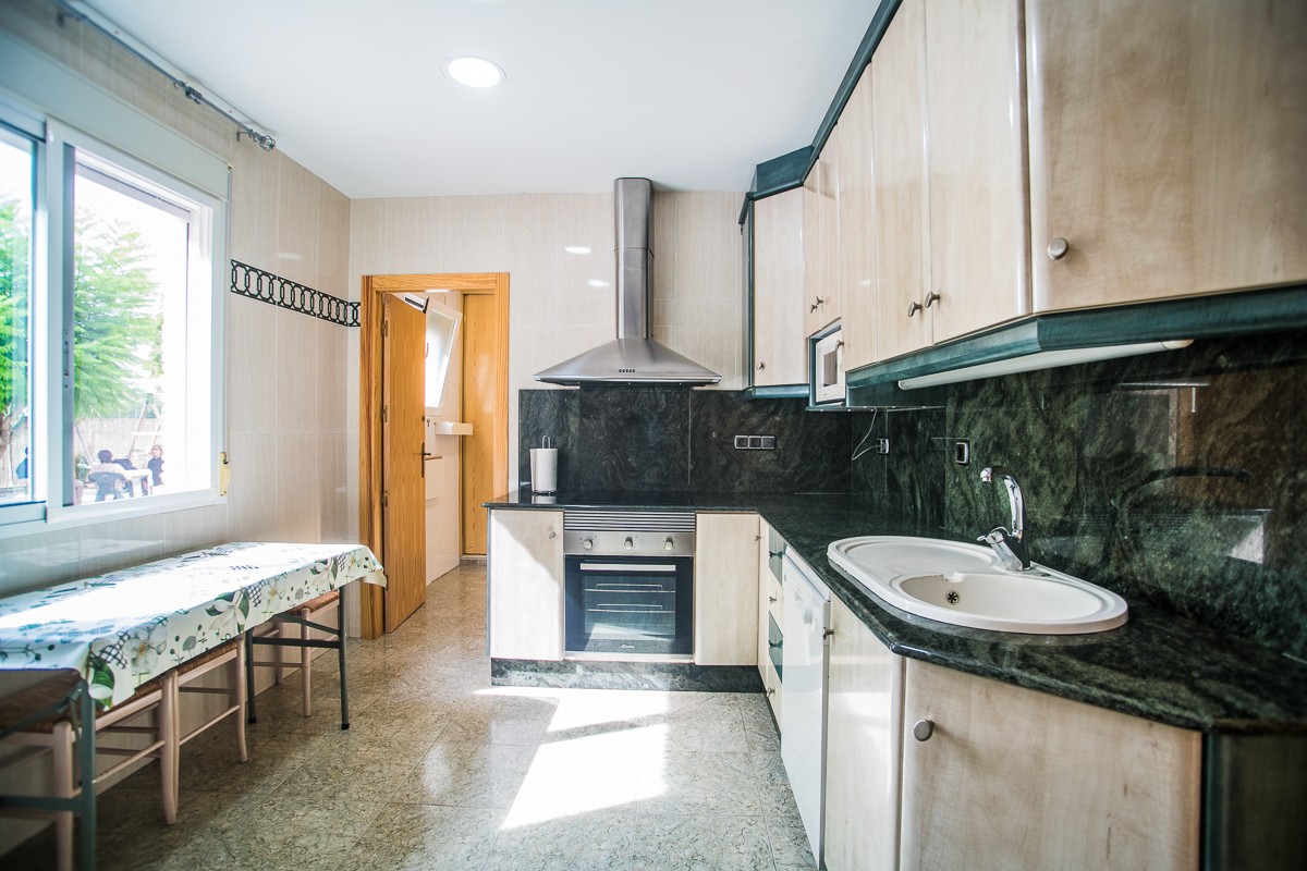Terrace in villa for sale in Orihuela