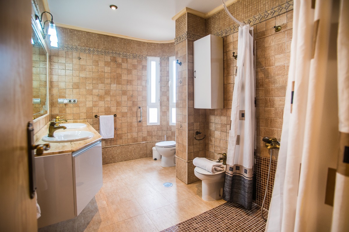 Terrace in villa for sale in Orihuela