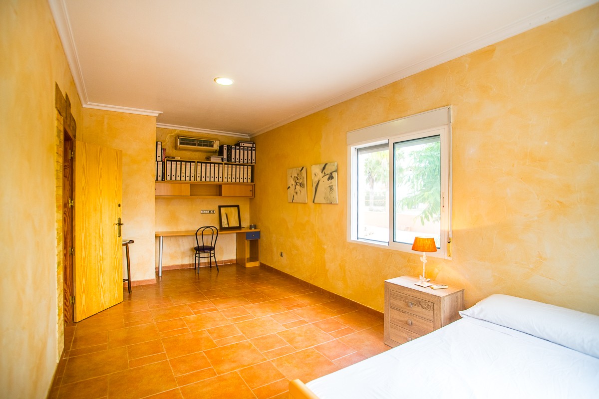 Kitchen in villa for sale in Orihuela