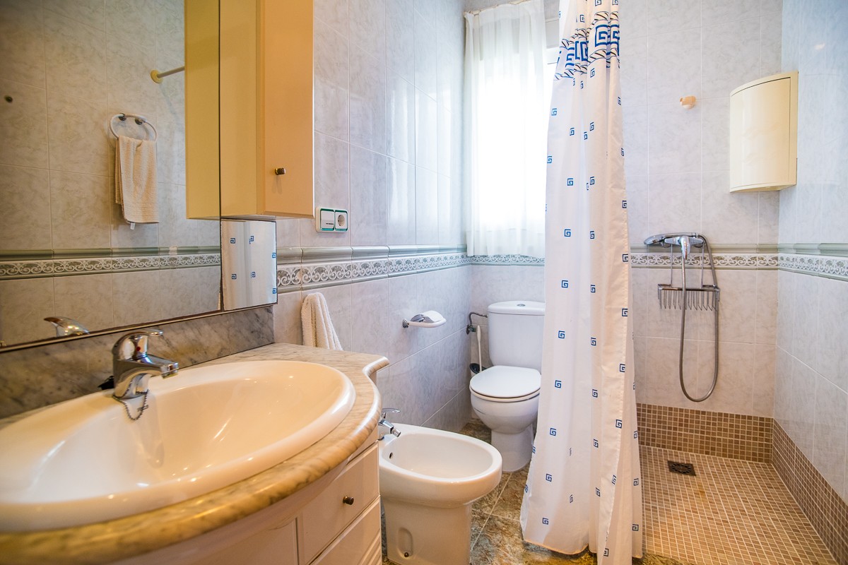 Kitchen in villa for sale in Orihuela