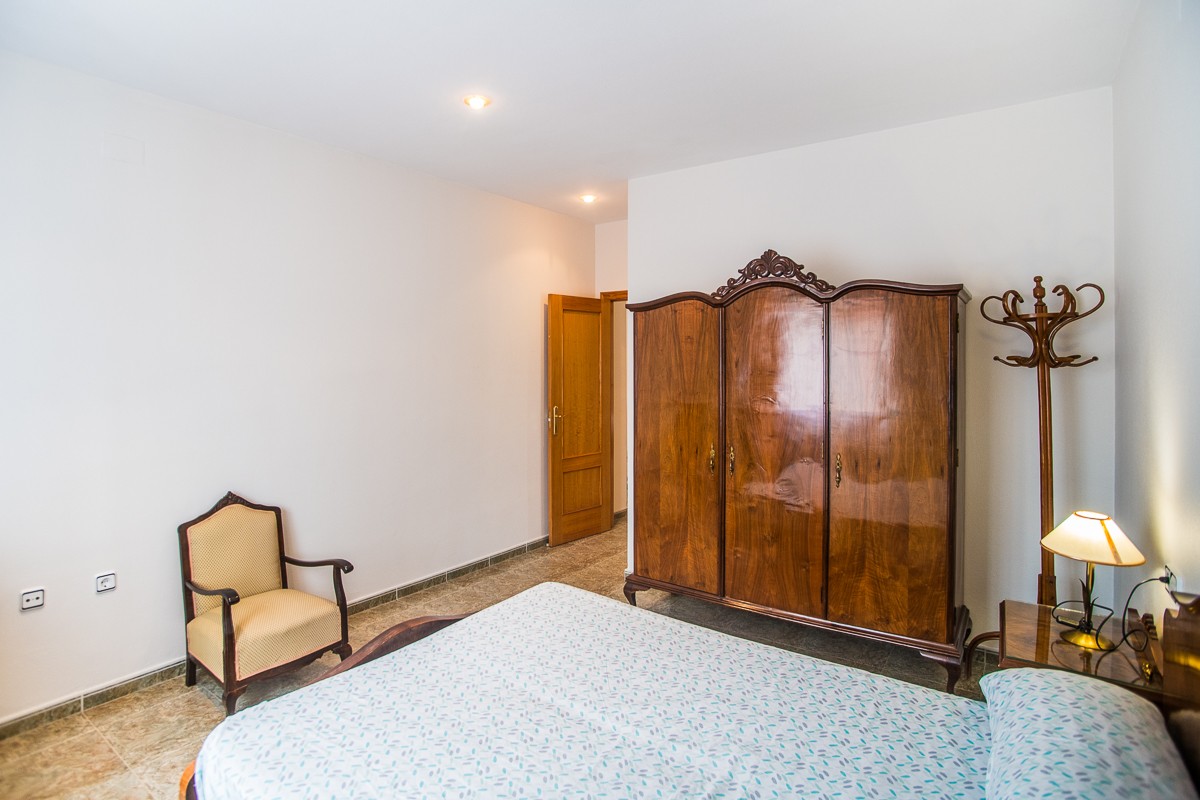 Bathroom in villa for sale in Orihuela