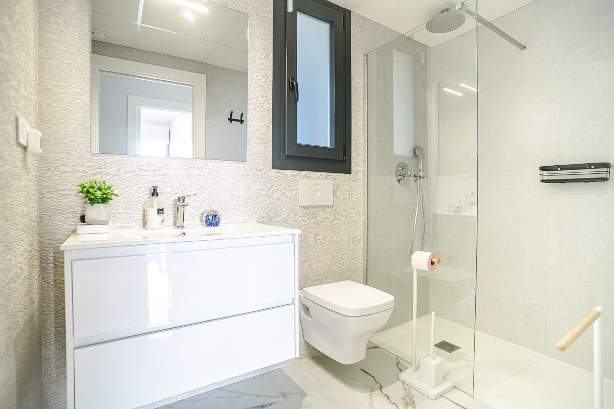 Master bedroom in penthouse for sale in Orihuela Costa