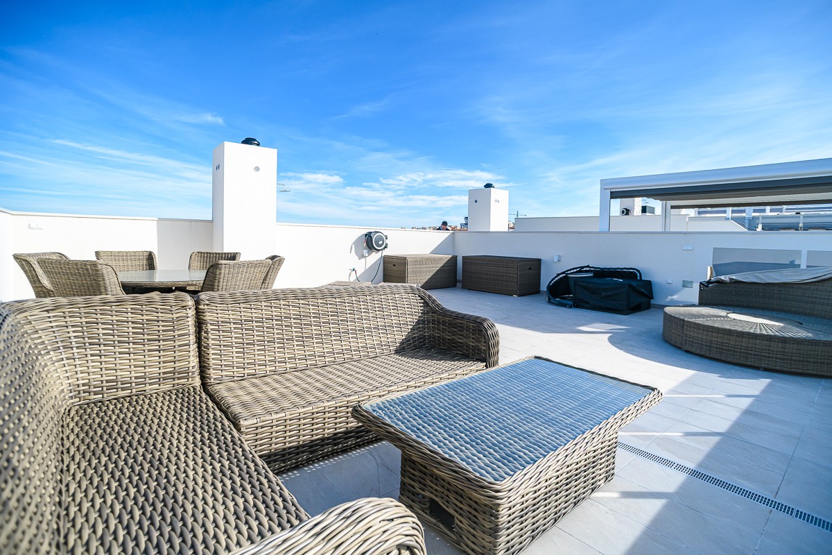 Master bedroom in penthouse for sale in Orihuela Costa