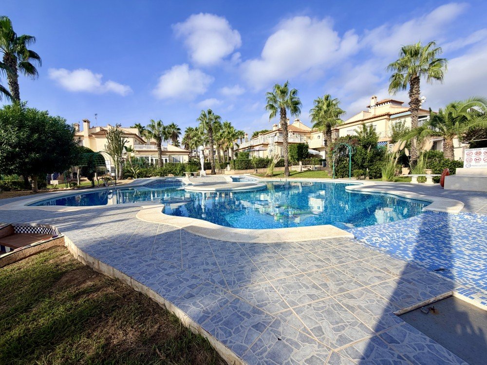 Exterior view in bungalow for sale in Torrevieja