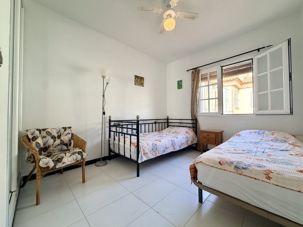 Bedroom in bungalow for sale in Torrevieja
