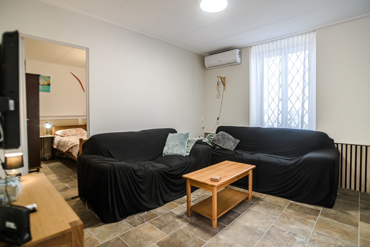 Ground Floor Apartment in the Center of Santiago de la Ribera This charming, fully renovated ground-floor apartment is situated in an excellent location in the heart of Santiago de la Ribera, just 100 meters from the Mar Menor