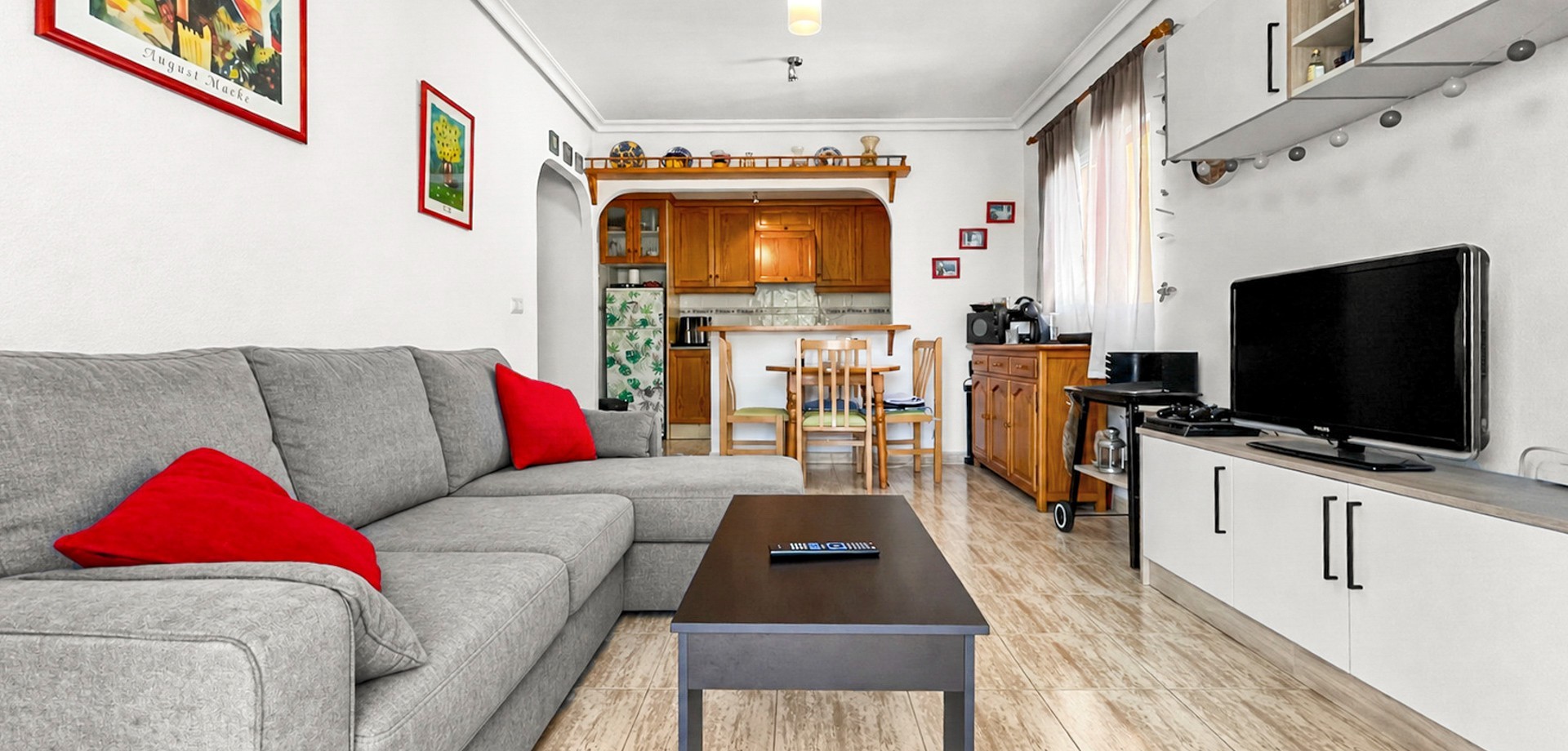 Pool area in apartment for sale in Mil Palmeras