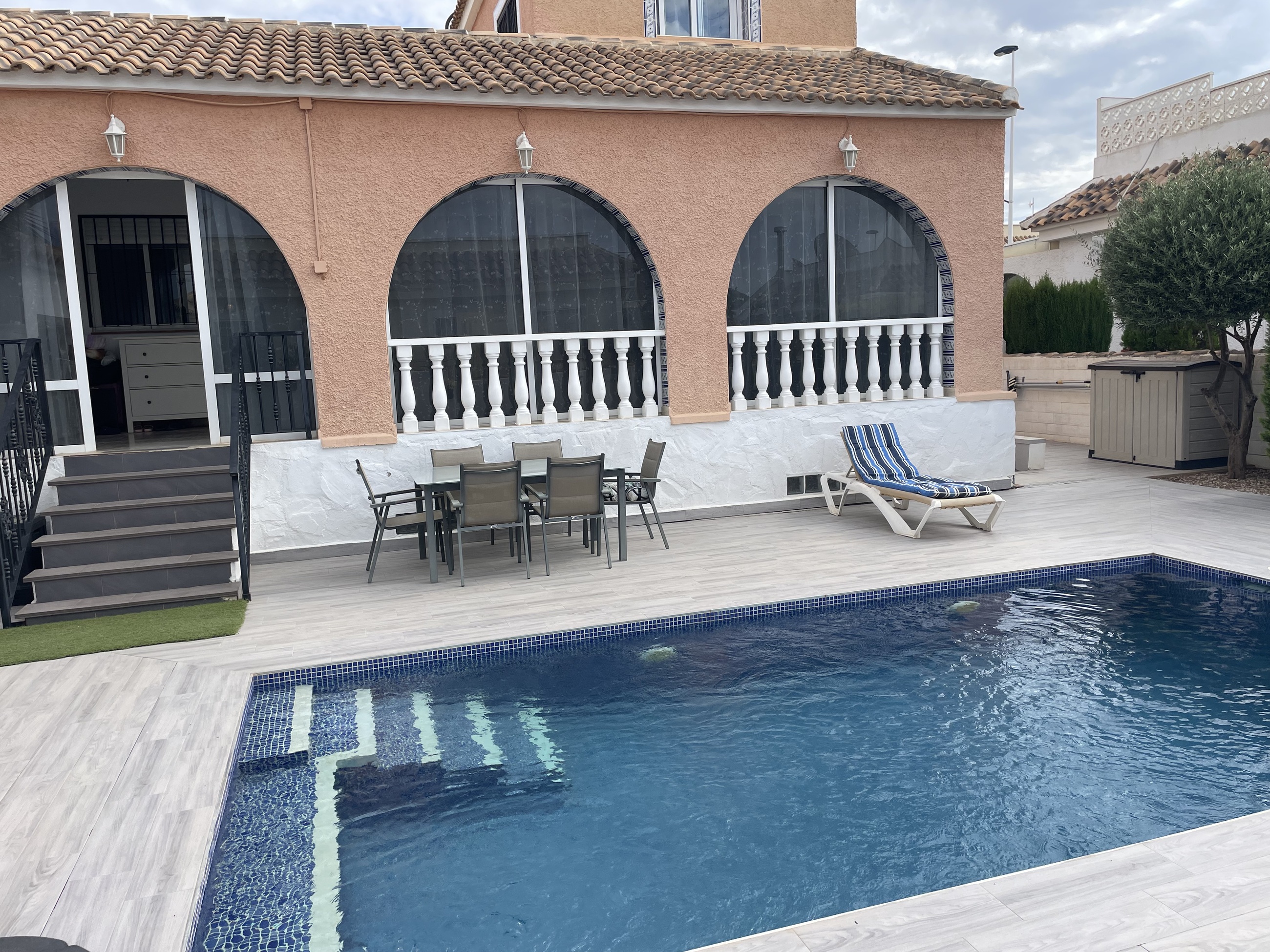 Dining area in villa for sale in Camposol