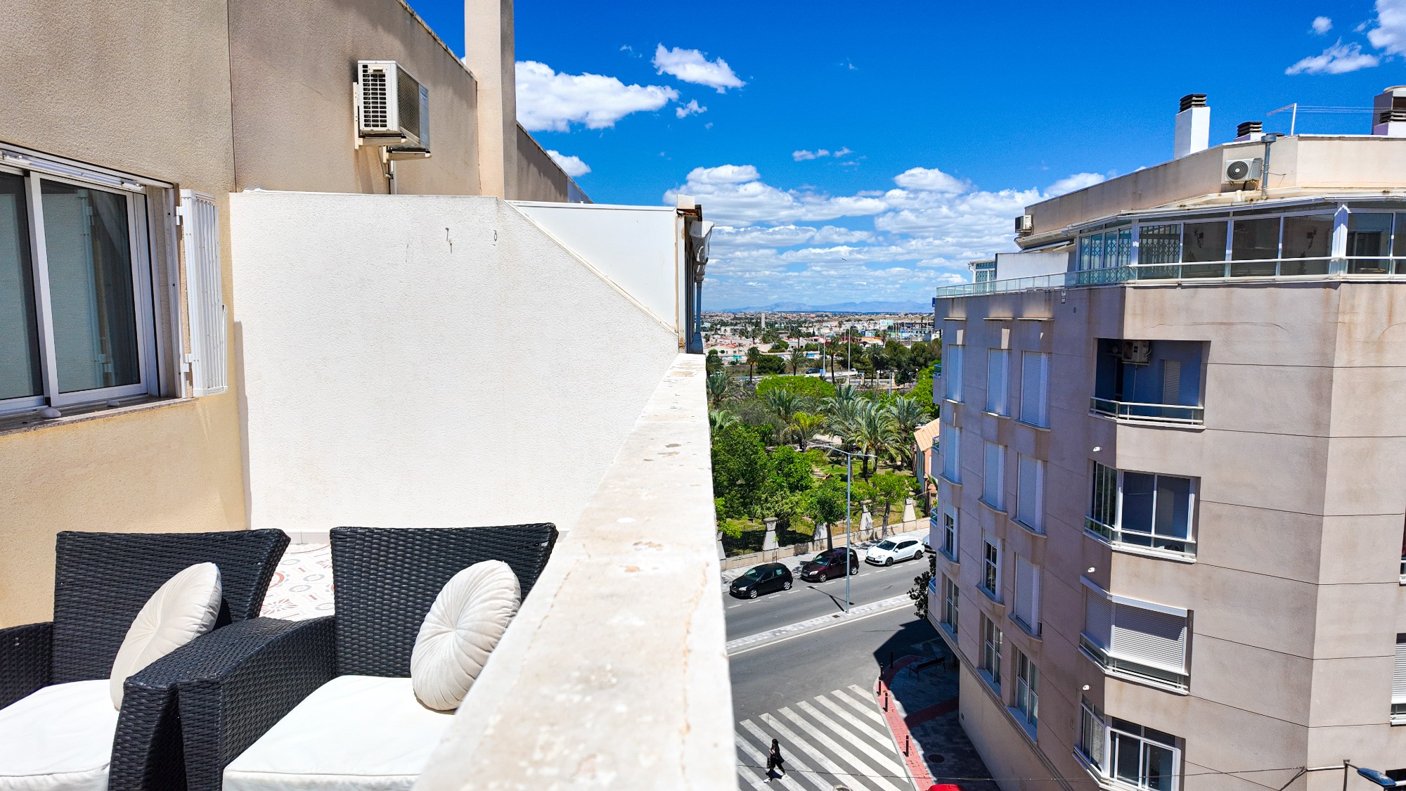 Terrace in apartment for sale in Torrevieja