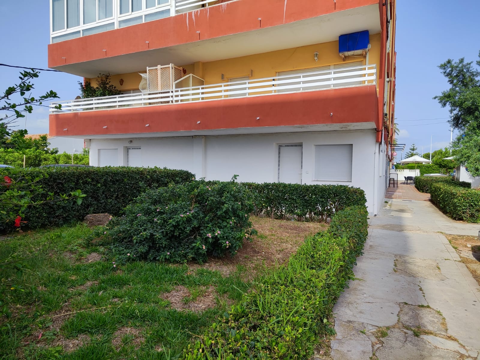 Terrace in apartment for sale in Denia