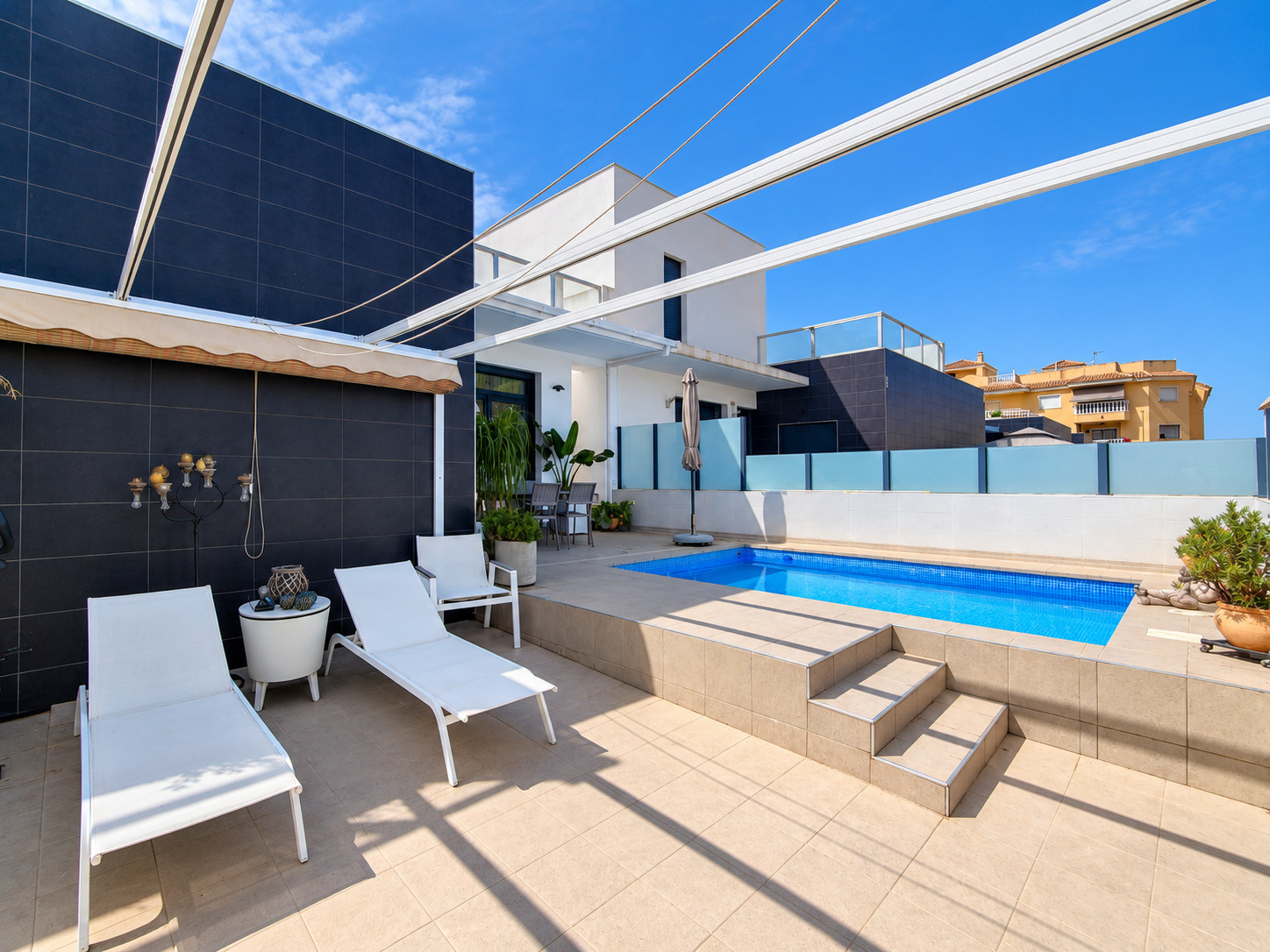 Exterior view in villa for sale in Formentera del Segura