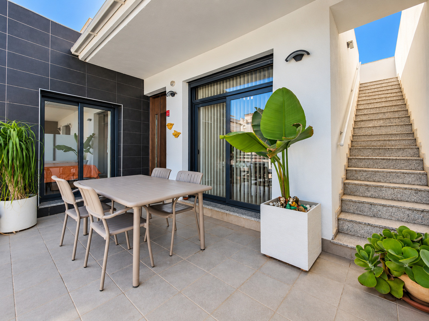 Terrace in villa for sale in Formentera del Segura