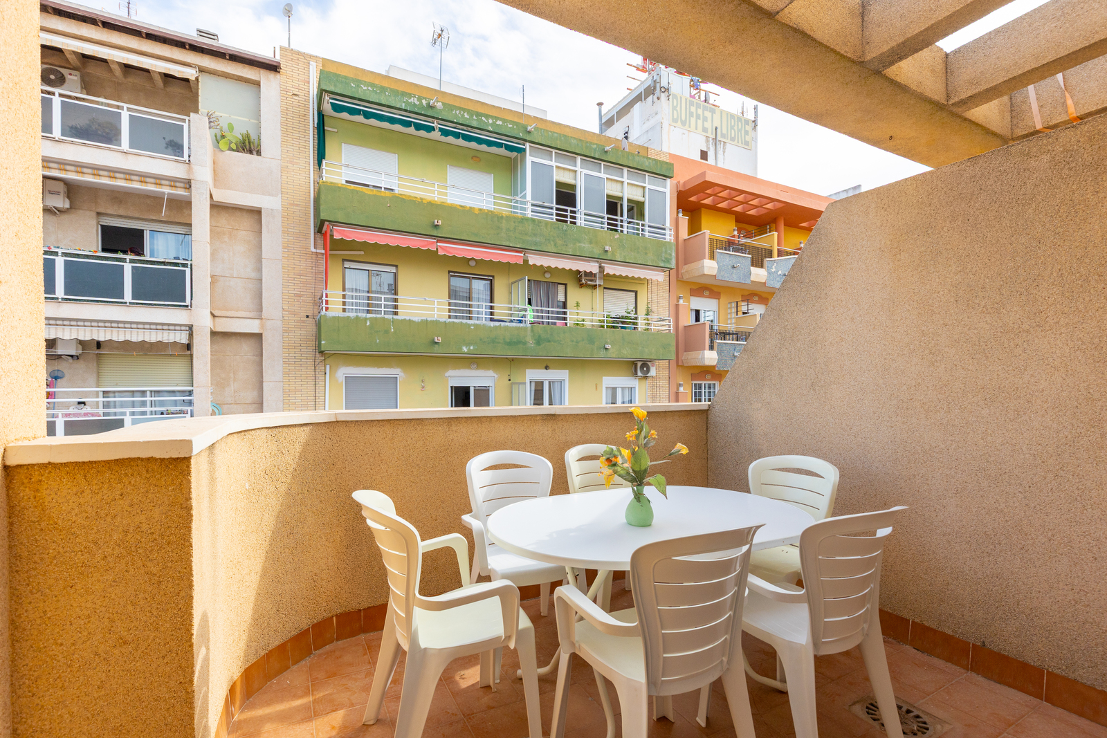 Terrace in apartment for sale in Torrevieja