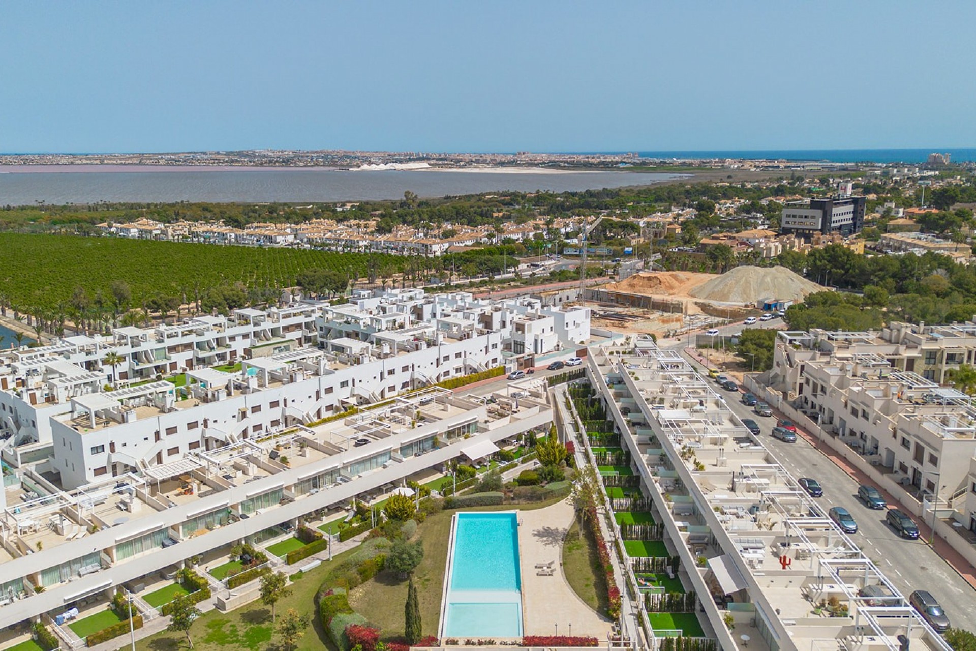 Bedroom in apartment for sale in Torrevieja