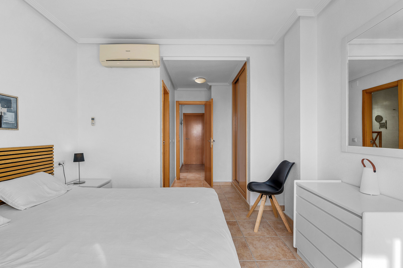 Master bedroom in apartment for sale in Torrevieja