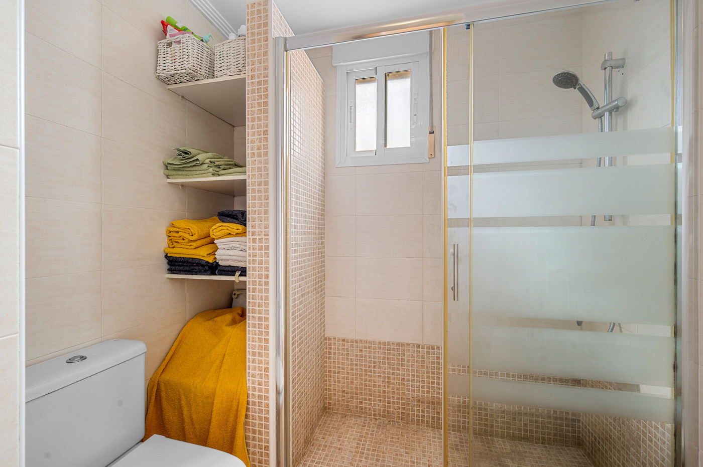 Terrace in apartment for sale in Torrevieja