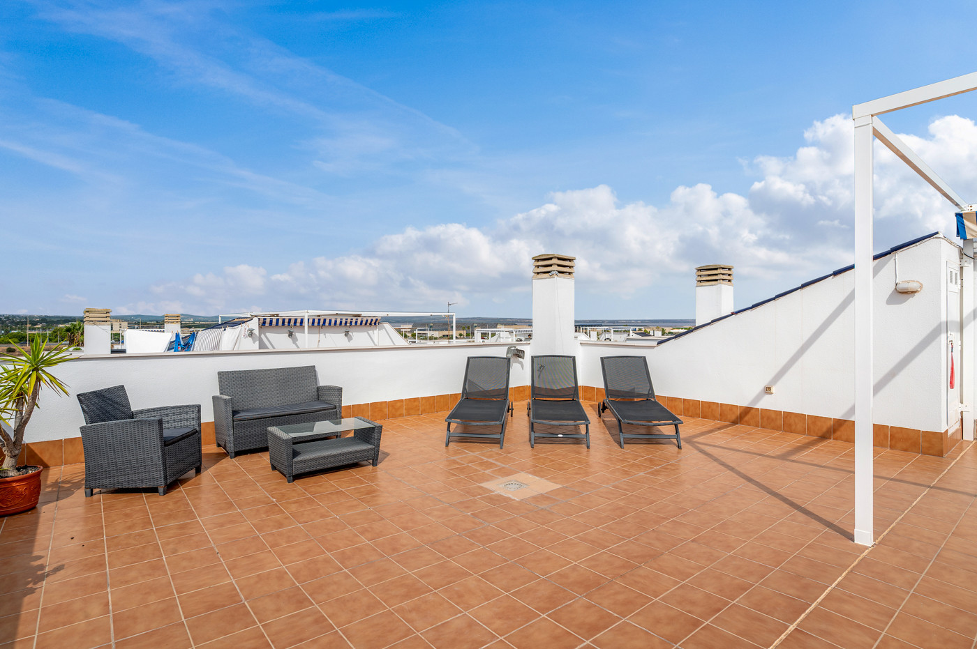 Bedroom in apartment for sale in Torrevieja